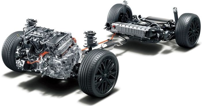 Ilustrasi mesin dan penggerak hybrid Toyota C-HR.