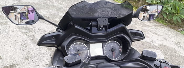Ruang pandang belakang makin lebar dan puas dengan pakai spion Yamaha R25