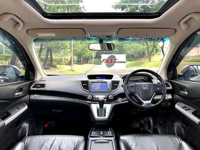 Interior Honda CR-V 2.4 AWD 2013