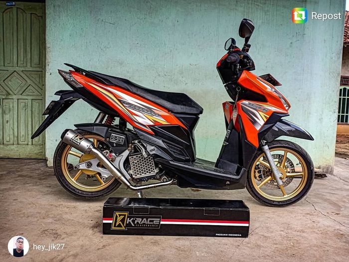 Tampilan Vario 150 makin racy dengan knalpot K'Race