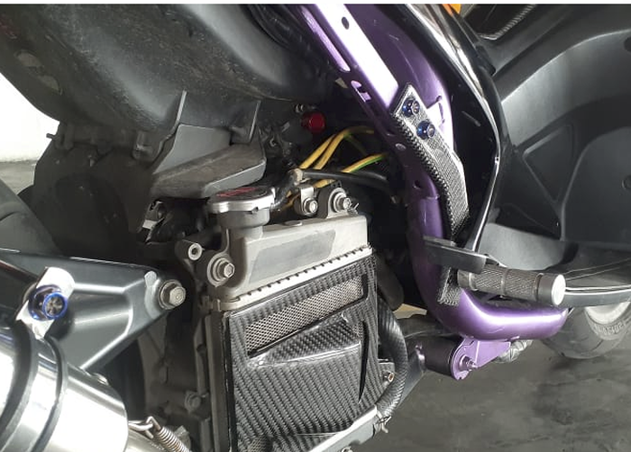 Rangka kena repaint ungu metalik ala racing look