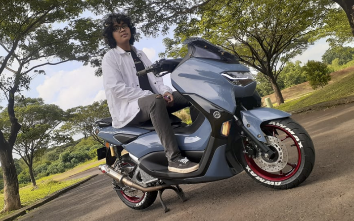 Viko dengan AWMAX kesayangannya