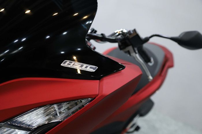 Logo HSTC di Honda All New PCX 160 tipe ABS