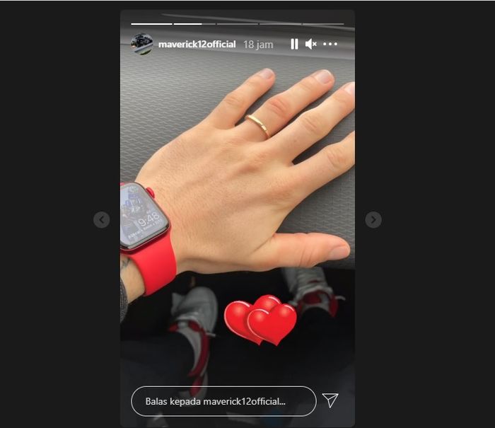 Unggahan instagram stories Maverick Vinales yang menunjukkan cincin kawin (6/2)