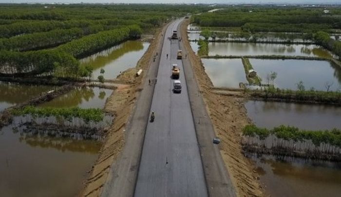 Proyek pengerjaan Jalan Lingkar Brebes-Tegal sebentar lagi selesai.
