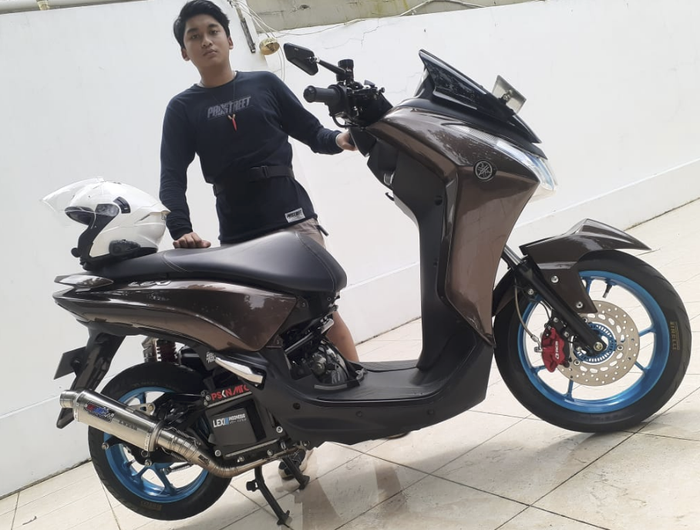 Uba pede dengan Yamaha Lexy hasil modifikasinya