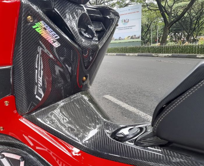 Dek tengah dan bawah karbon kevlar