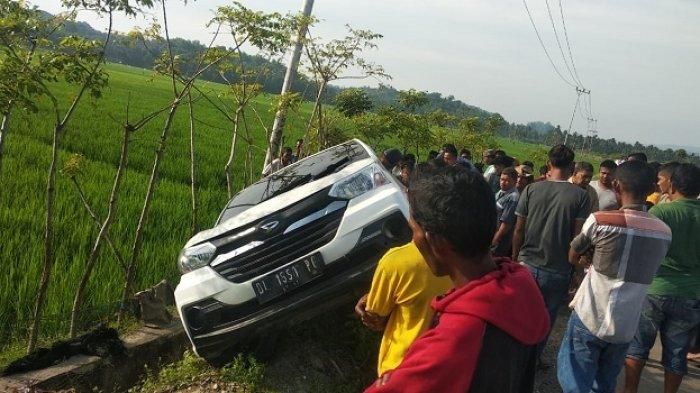Daihatsu Xenia yang dipakai lima komplotan maling sapi di Pidie, Aceh