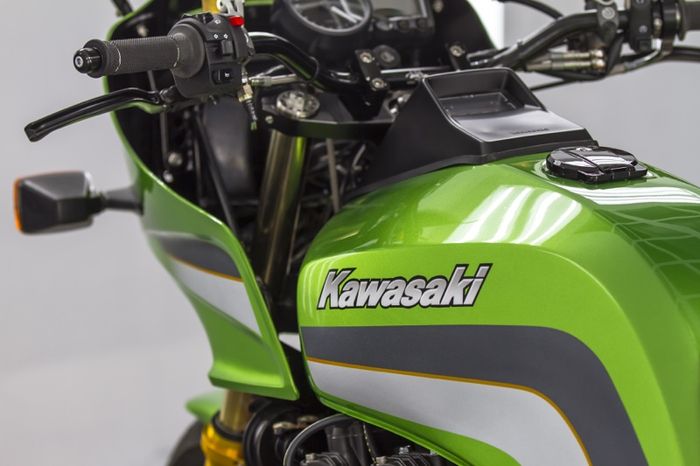 Bodi-bodi Kawasaki GPZ1100 ini masih dipertahankan