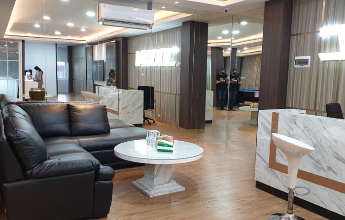 fasilitas  yang tersedia di outlet V-KOOL PPF Balikpapan yang siap memanjakan pengunjung.