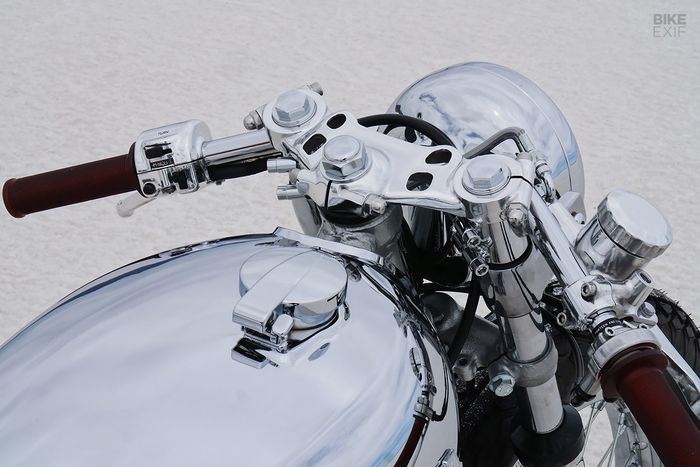 Kokpit Honda CB550 ini dibuat minimalis