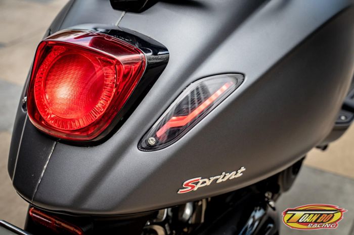 Lampu sein ikut diganti dengan model yang lebih stylish