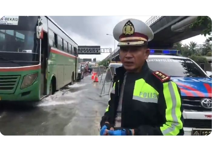 Ruas Tol Jagorawi sudah dapat dilalui kendaraan bermotor