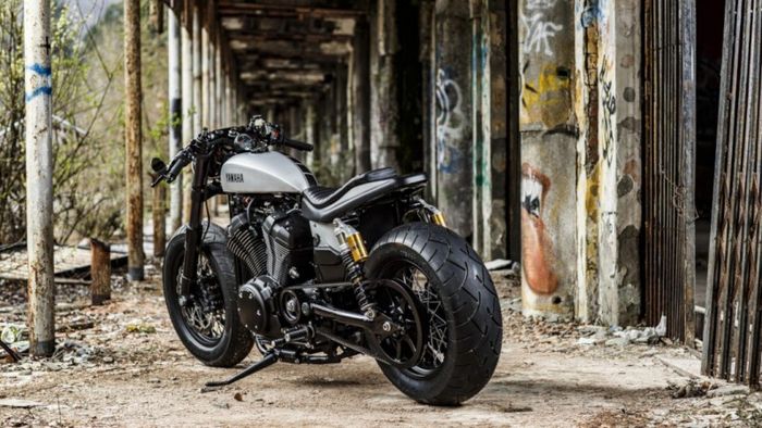 Buntutnya mirip street tracker banget