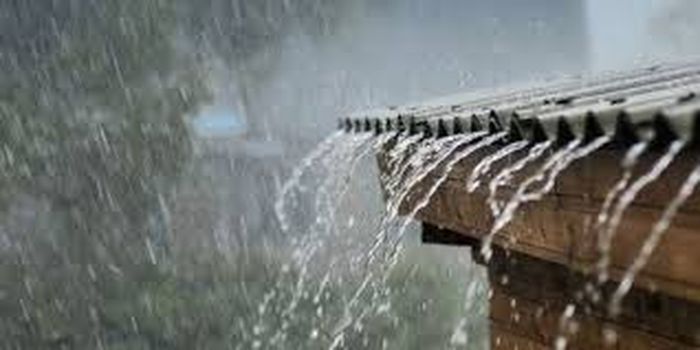 Ilustrasi air hujan atau storm water, beda dnegan air buangan rumah tangga.