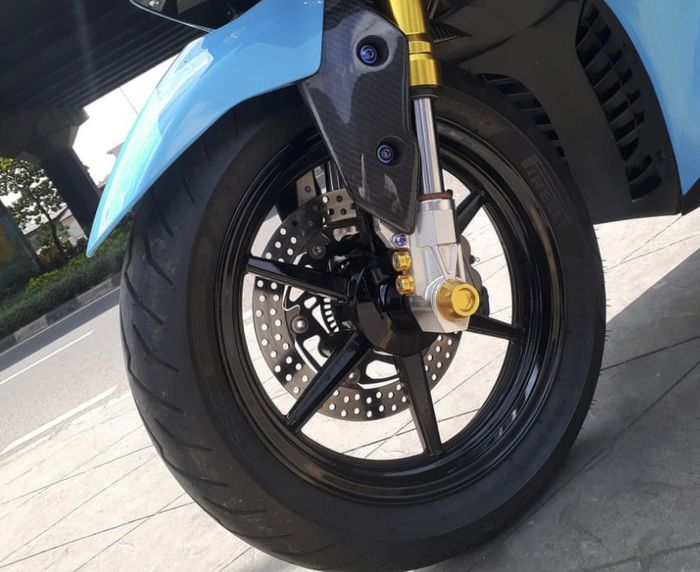 Kaki-kaki sokbreker pakai Upside Down Kitaco pelek pakai Racing Boy