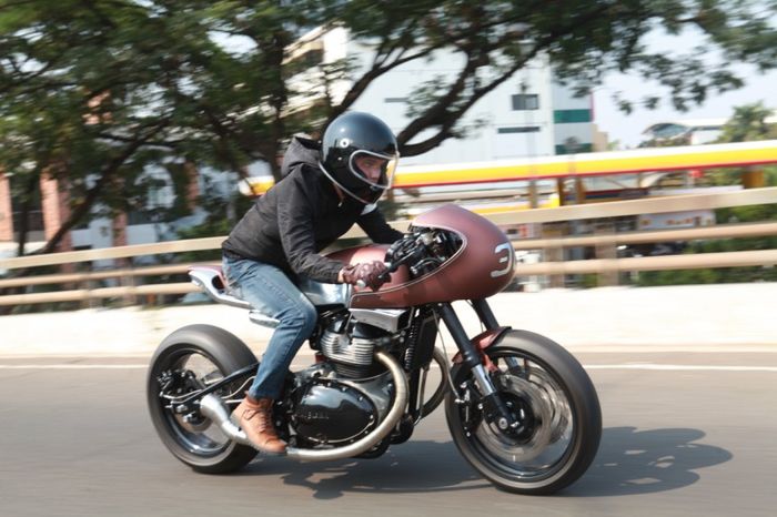 Royal Enfield Continental GT 650 yang menawan banget