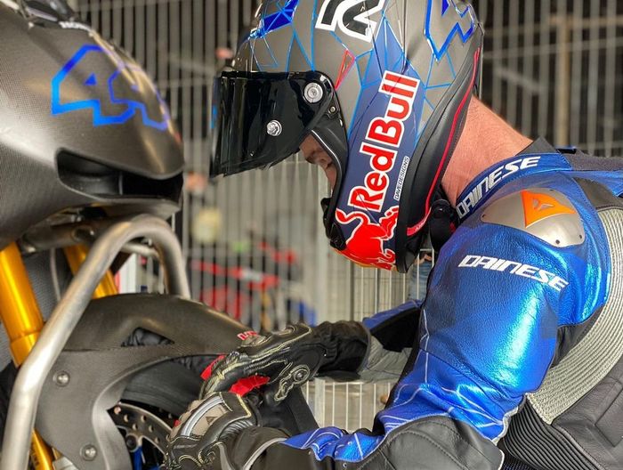Pol Espargaro bersama Honda RC213V-S