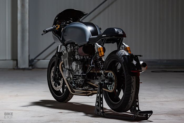 Honda CB750 cafe racer yang begitu menawan