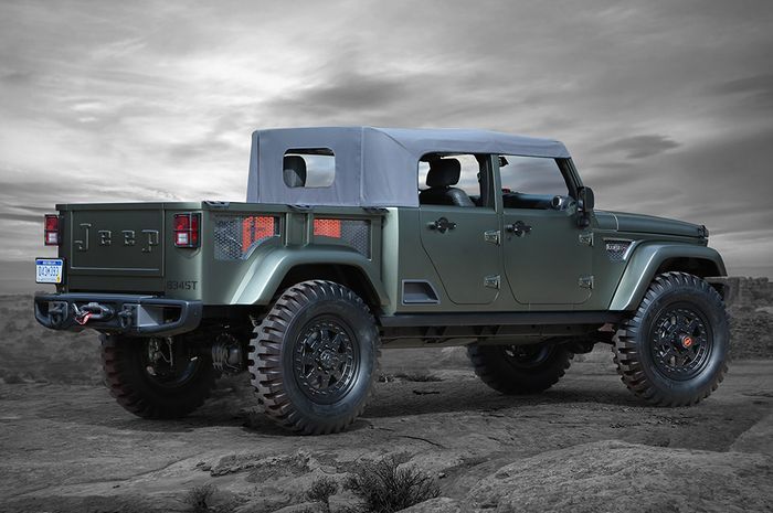 Jeep Wrangler JK Bergaya Kendaraan Militer