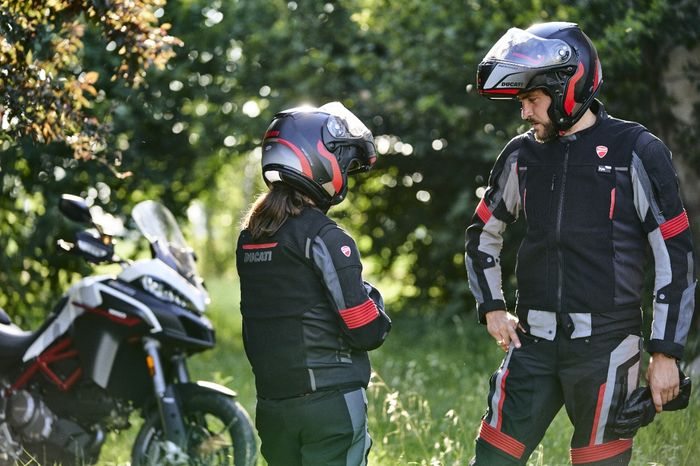 Smart Jacket milik Ducati