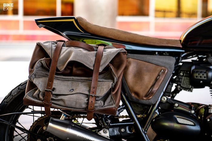 Buntutnya dibuat ala flat tracker