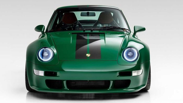 Porsche 911 lawas dicat warna Irish Green