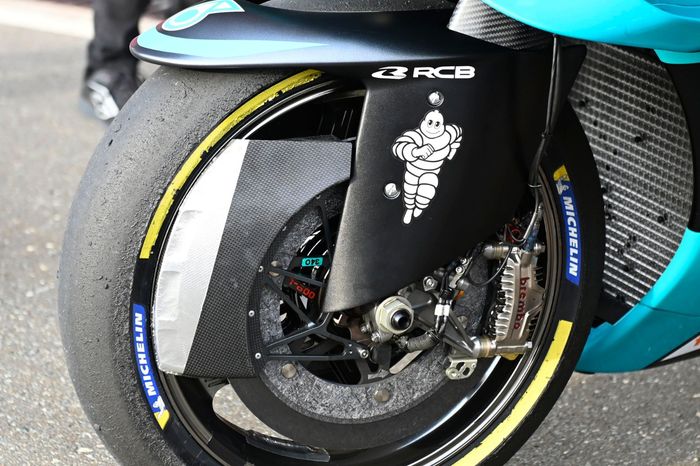 Yamaha mengetes beberapa part pada hari keempat tes pramusim MotoGP 2021 di Qatar