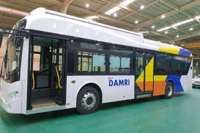 Ilustrasi bus listrik DAMRI