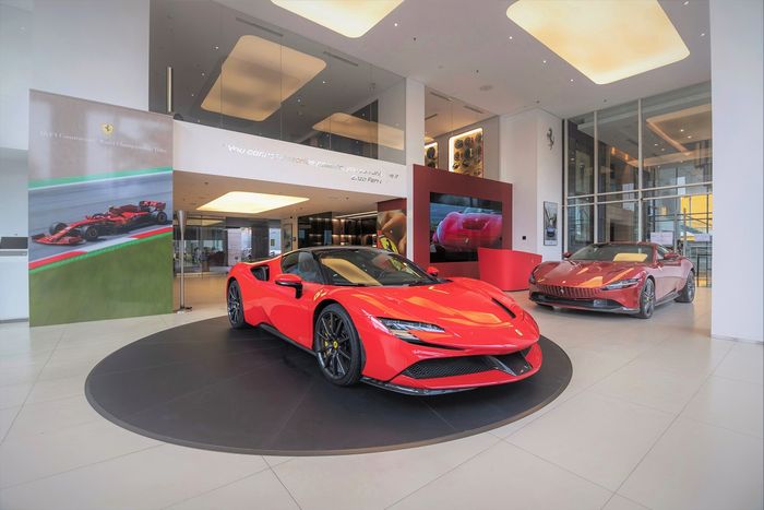 Resmi jadi distributor eksluksif Ferrari di Indonesia, Eurokars langsung boyong SF90 Stradale dan Ferrari Roma