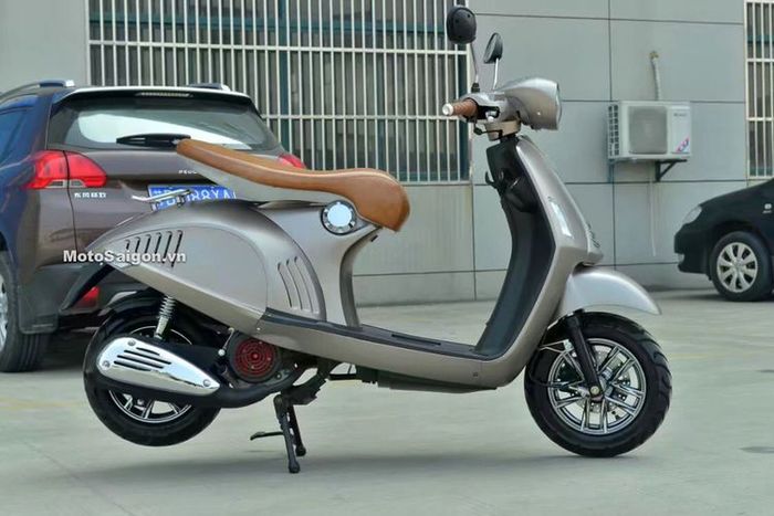 Vespa 946 KW yang dijual cuma 6,2 juta