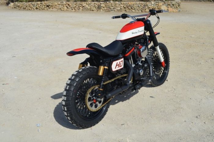 Harley-Davidson Sportster scrambler dari Lord Drake Kustoms