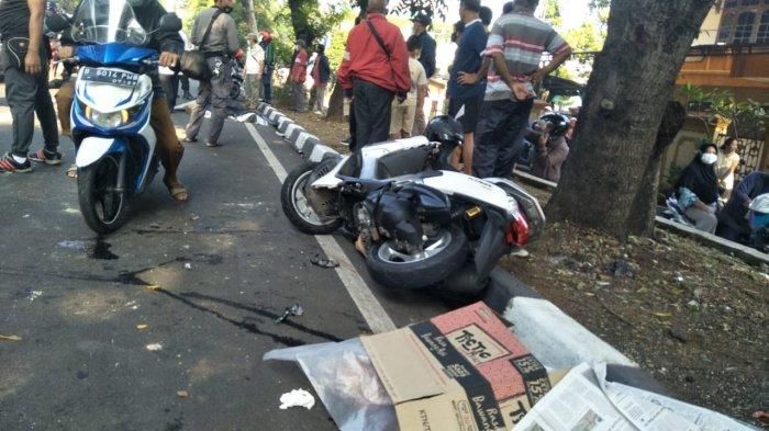 Kecelakaan lalu lintas di Jalan Jendral R.S Soekanto, Duren Sawit, Jakarta Timur Rabu (17/3/2021)  3 orang meninggal dunia , dua diantaranya di lokasi kejadian. 