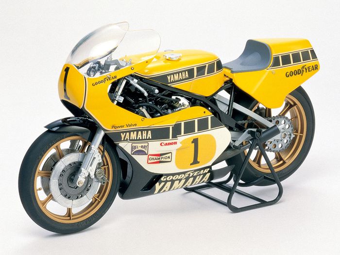 OtoToys Tamiya Yamaha YZR500 Kenny Roberts 