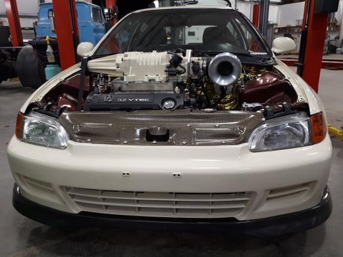 Detail modifikasi Honda Civic Estilo garapan Graham Gregoire.