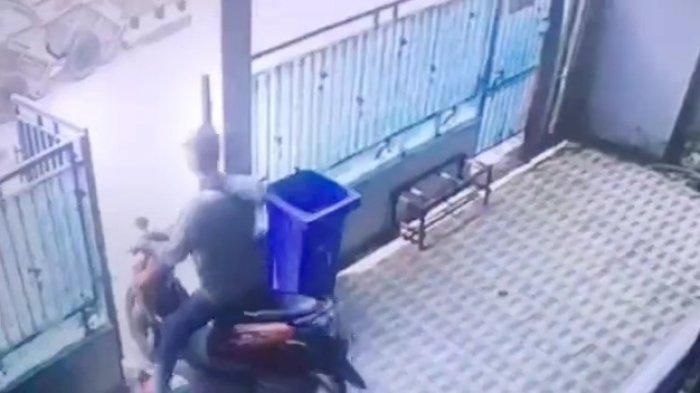 Aksi maling terekam CCTV
