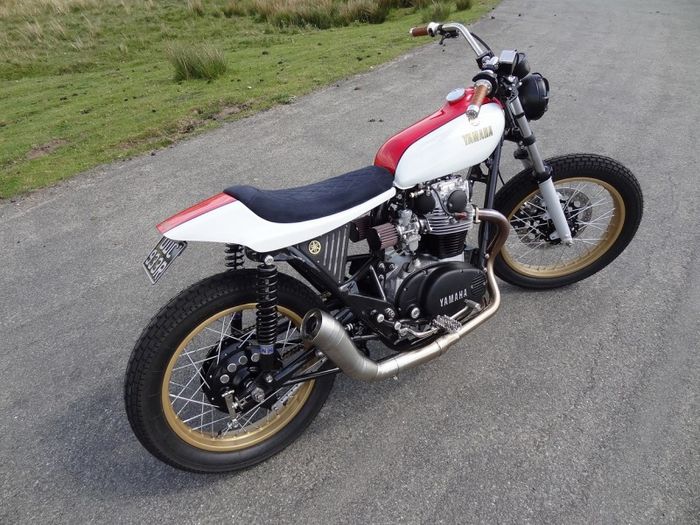 Yamaha XS650 street tracker yang menawan
