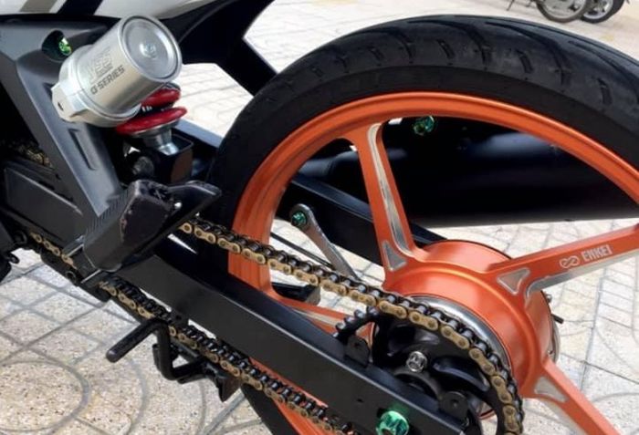 Shock belakang pakai YSS G-Series