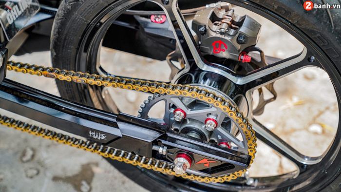 Swingarm dan rem belakang juga diganti