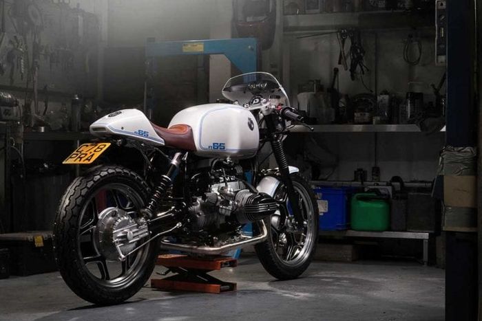 BMW R65 cafe racer yang elegan