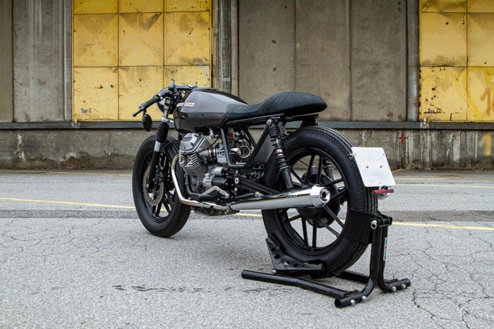Moto Guzzi V50 retro cafe racer yang menawan