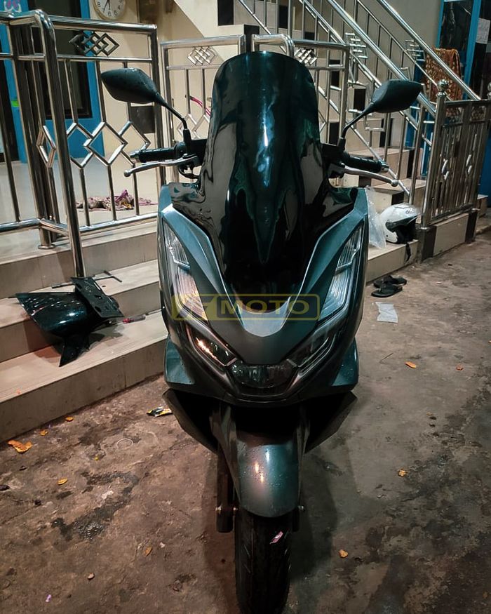 AF Motoshop menghadirkan model windshield tinggi untuk PCX 160, dibanderol hanya Rp 350 ribu