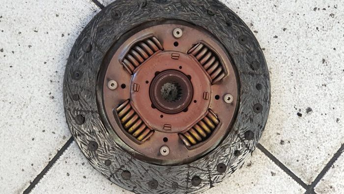 Kopling aus jadi suspect utama rpm meninggi tapi akselerasi tidak bertambah 