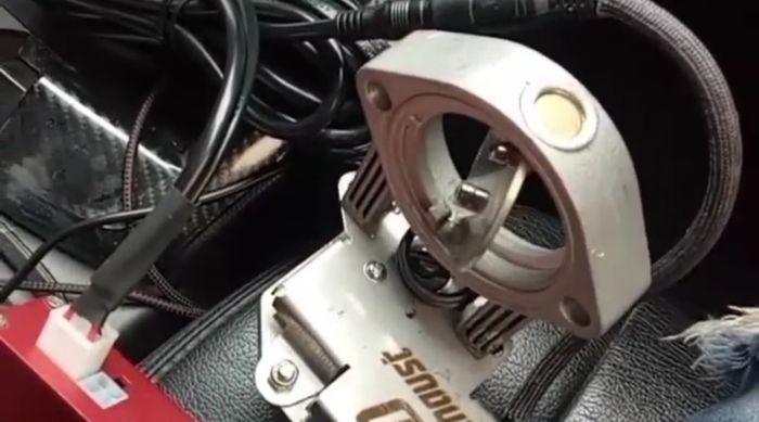 Katup valvetronic system ORD Exhaust terbuka