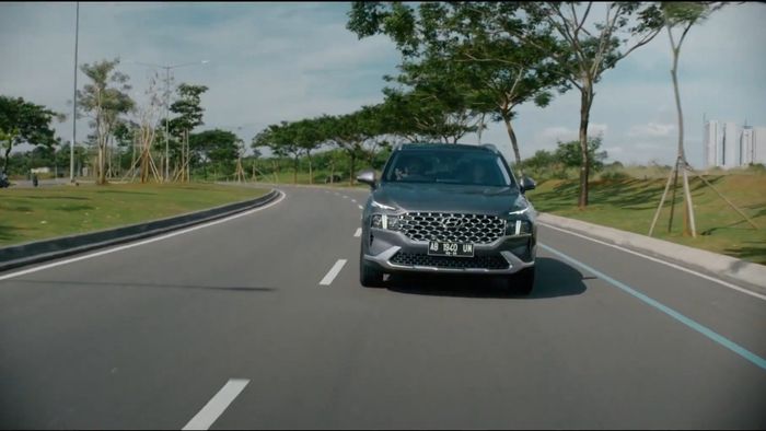 Tampilan Depan Hyundai New Santa Fe
