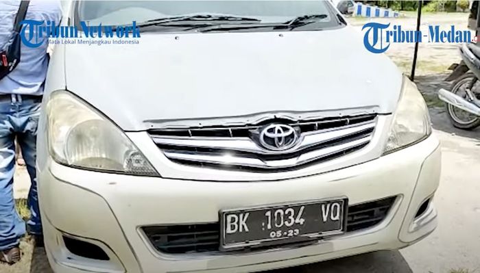 Toyota Kijang Innova yang diembat pegawai Bank BUMN di Tanjungbalai, Sumatera Utara