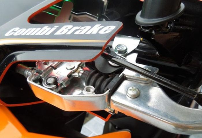 Modul rem combi brake system New Honda Scoopy lebih kecil 