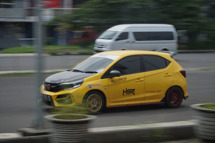 Modifikasi Honda Brio road trip 13 kota dengan pelek HSR