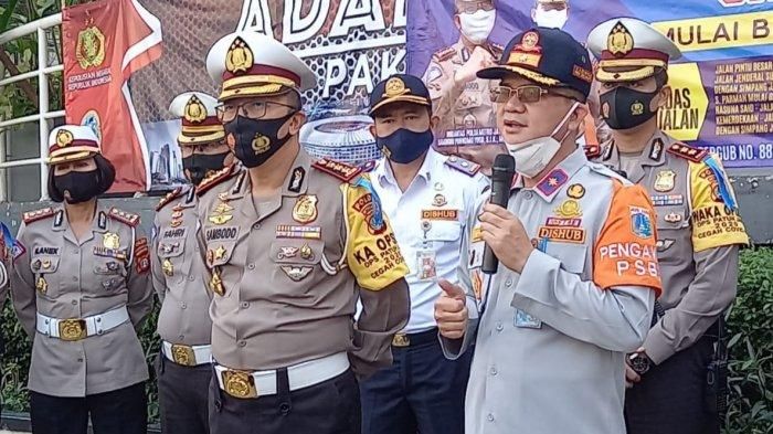 Kepala Dinas Perhubungan DKI Jakarta Syafrin Liputo saat ditemui di kawasan Bundaran HI, Jakarta Pusat - Pemprov DKI Jakarta kembali menerapkan Surat Izin Keluar Masuk (SIKM) sebagai syarat bagi masyarakat yang ingin keluar ibu kota jelang Lebaran 2021.  