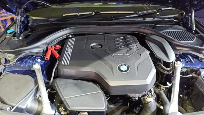 BMW 520i dan 530i gunakan mesin yang sama hanya beda output tenaga dan torsi 